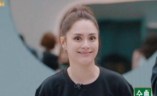 钟欣潼表情包,笑出腹肌的瞬间